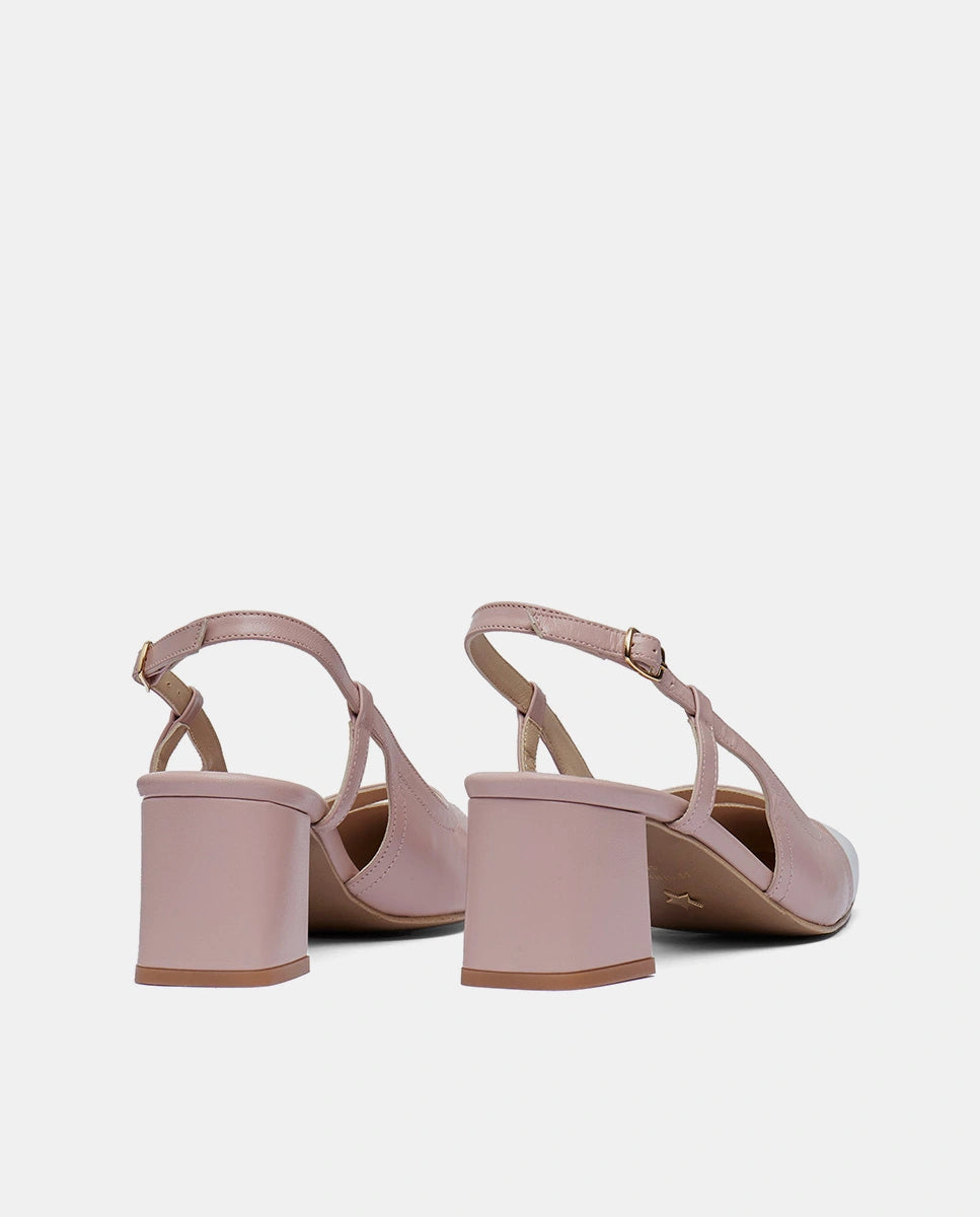 Trasera sandalias rosas elegantes estilo old money