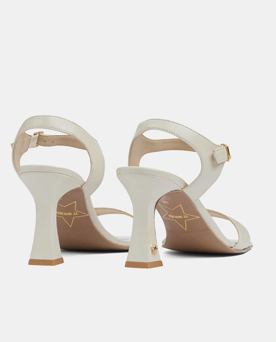 sandalias con tacón color blanco piel mujer