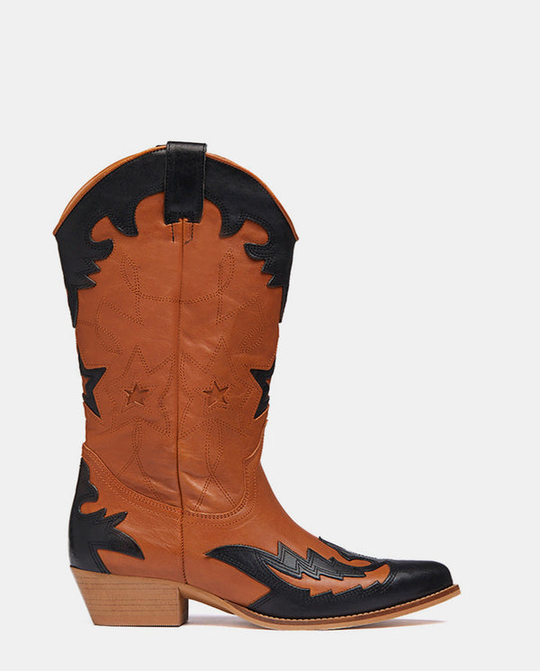 It-Buffalo-Cognac-Black-bota-cowboy-mujer-estrellas