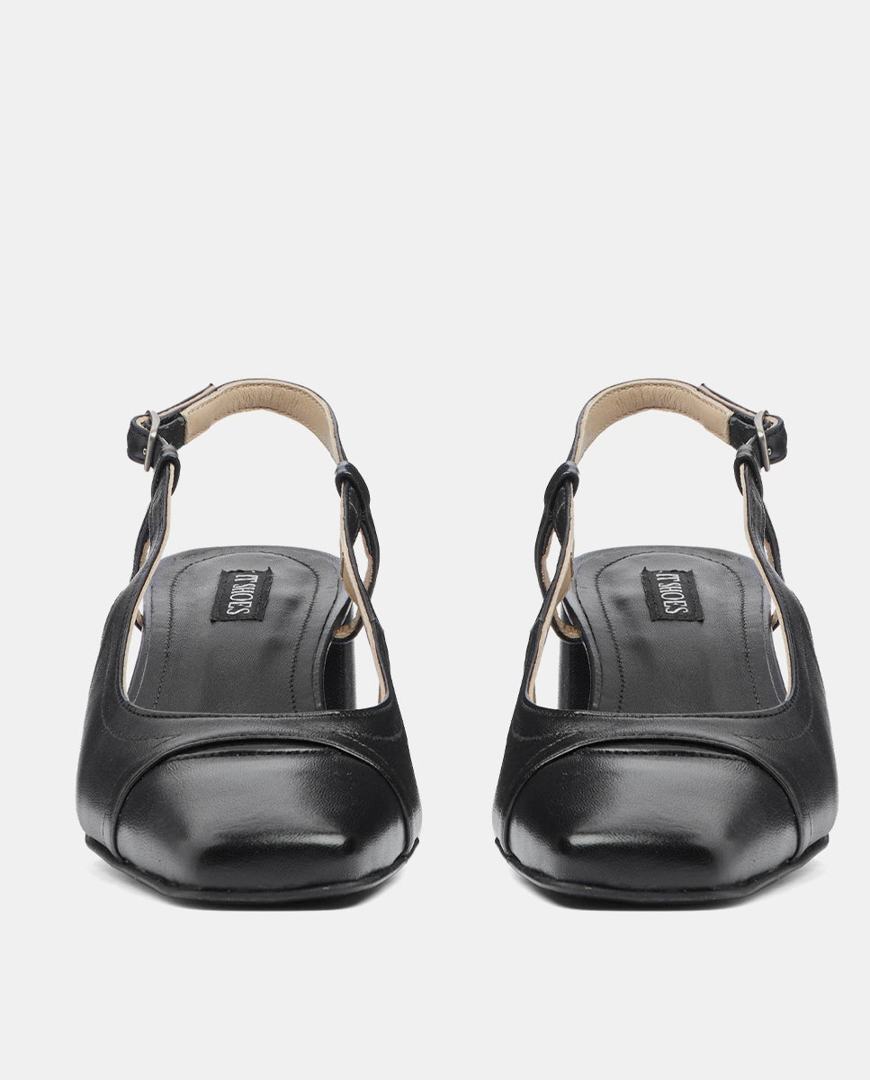 zapato negro con tacón destalonado para mujer