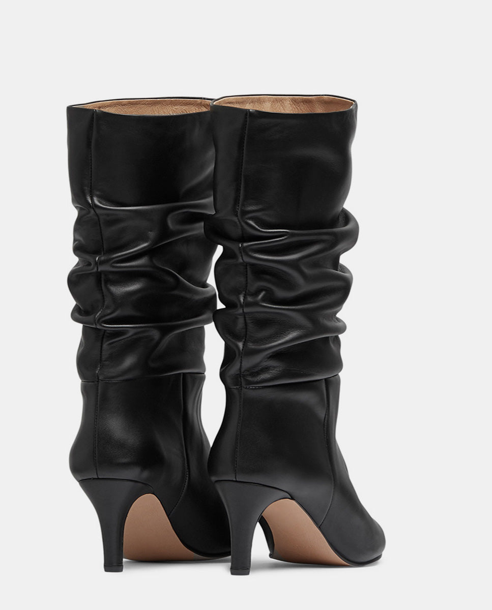 It-Hadid-Black-bota-negra-alta-arrugada-tacon