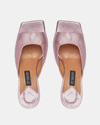 Sandalias rosa metalizado con tacón