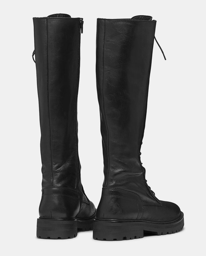 It-Lara-Black-bota-militar-mujer-cordones-negra