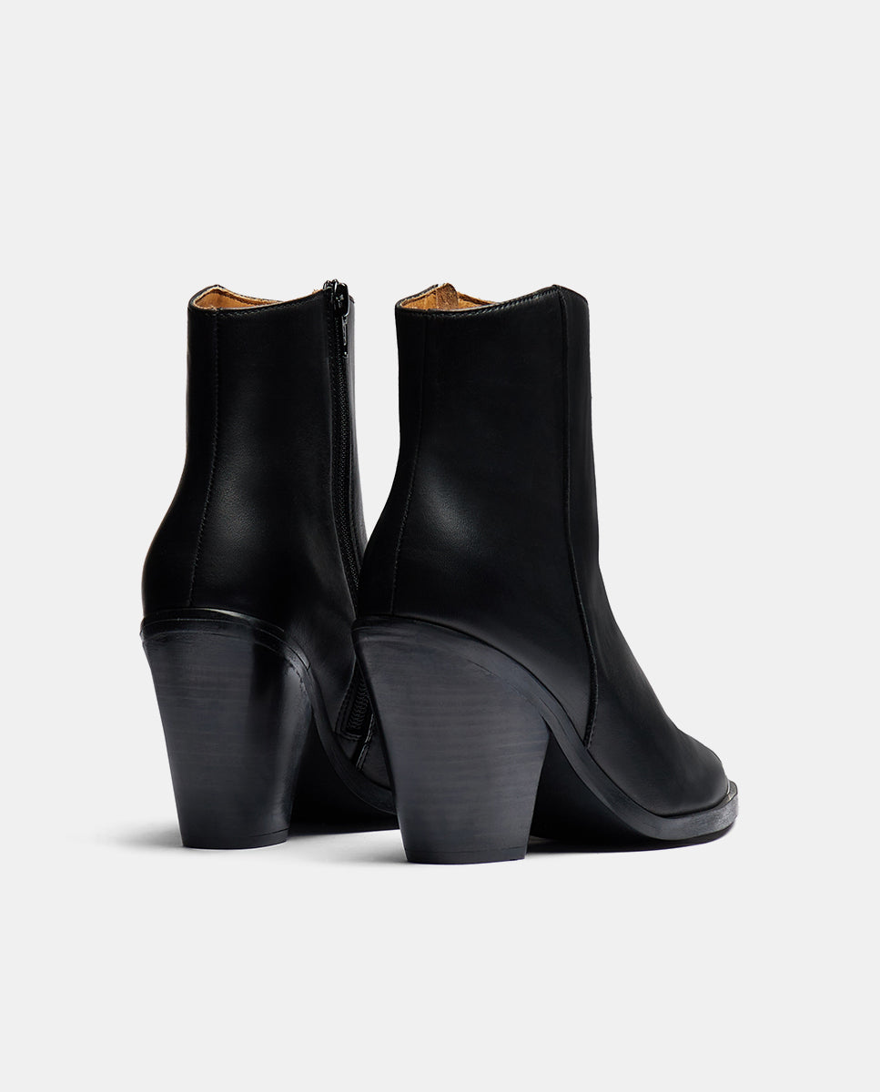 It-Liz-Black-botas-puntera-metalica-negras-tacon