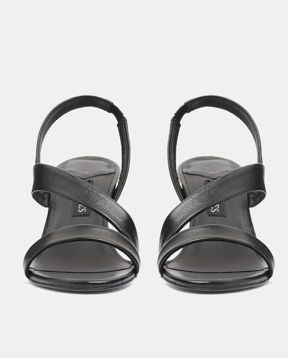 sandalias con tacón color negro piel mujer