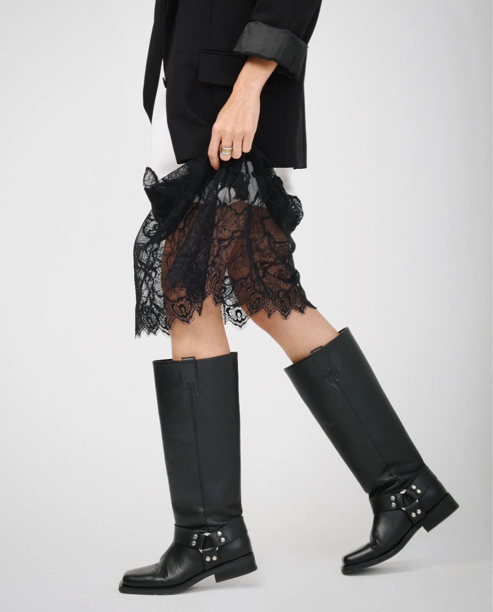 It Cindy Black