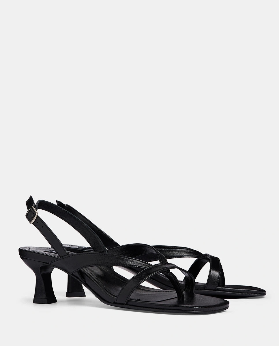 It Colette Black