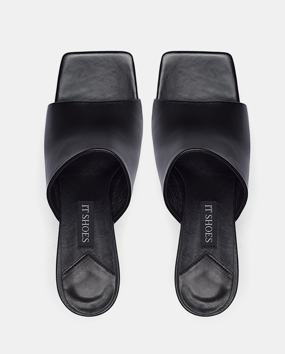 sandalias negras con tacón y plataforma