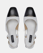 Sandalias en cuero blanco con puntera negra para mujer