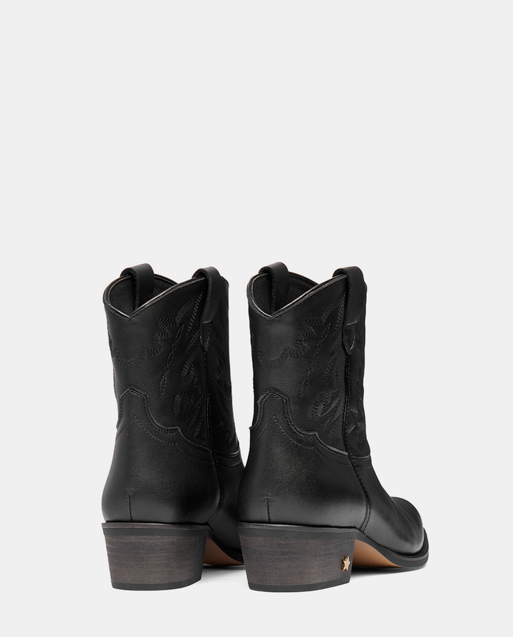 botines piel negra estilo cowboy con bordados para mujer